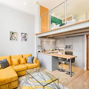 The Exquisite Duplex Of Nottingham