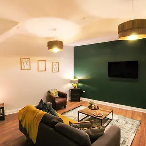 3 Bedroom Centre Townhouse Nottingham